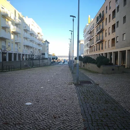 Apartamento Parque Das Nacoes 3c *